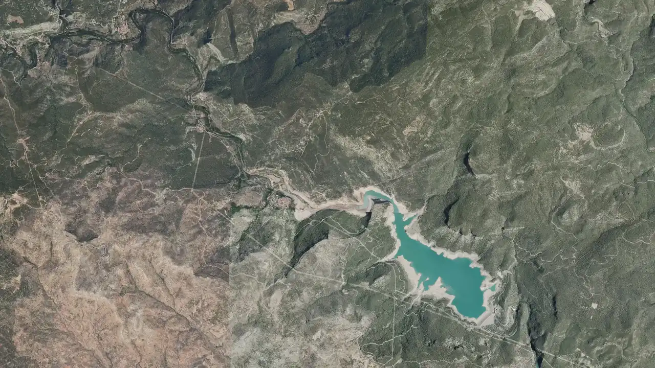 Vista aérea del embalse de Arenós, en la provincia de Castellón